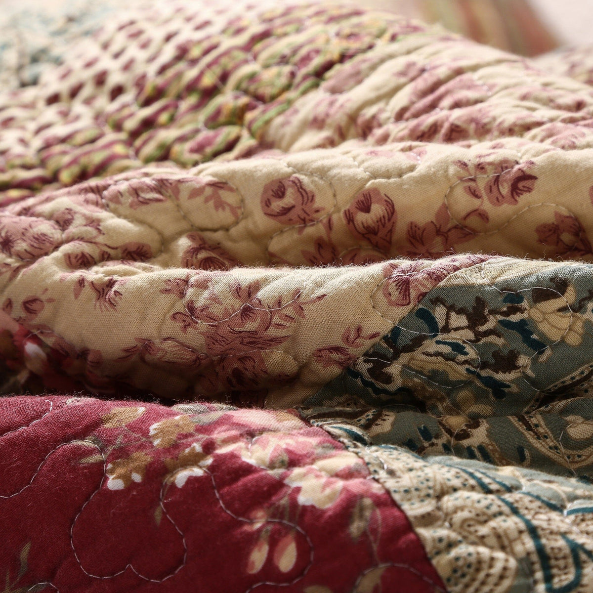 Tache Fairy Tale Tea Party Beige Burgundy Paisley Floral Cotton Patchwork Quilt Set, photo 6 of 9