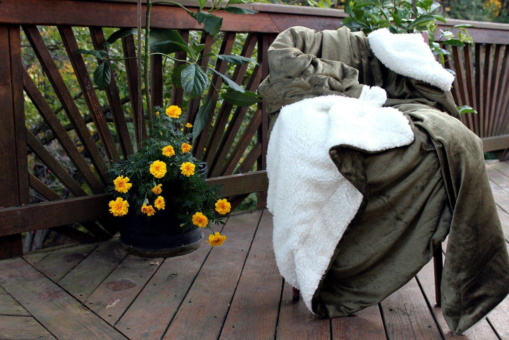 Tache Super Soft Evergreen Micro Fleece Green Sherpa Throw Blanket, photo 7 of 8