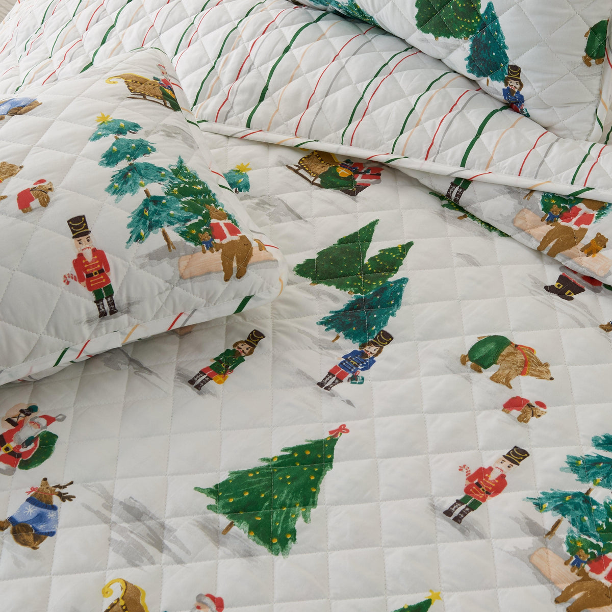 Christmas Quilt - Mittens Collection, photo 4 of 5