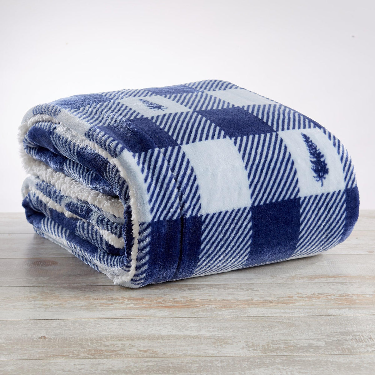 Sherpa throw blanket, Hudson Collection, photo 2 of 10