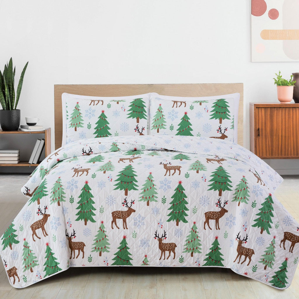 Holiday Quilt - Holly Collection, photo 9 of 12