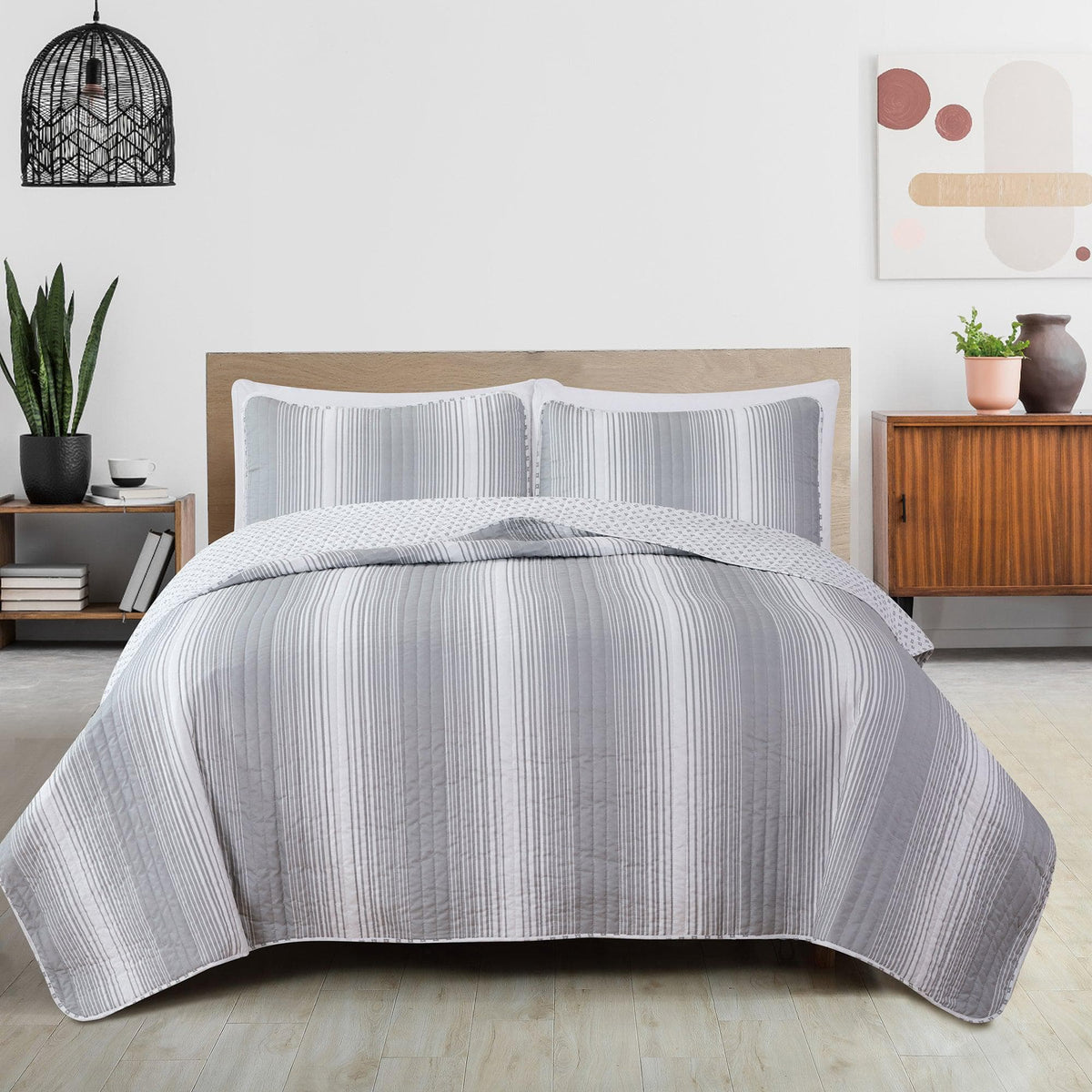 Everette Collection Ombre Striped Quilt Set, photo 15 of 16