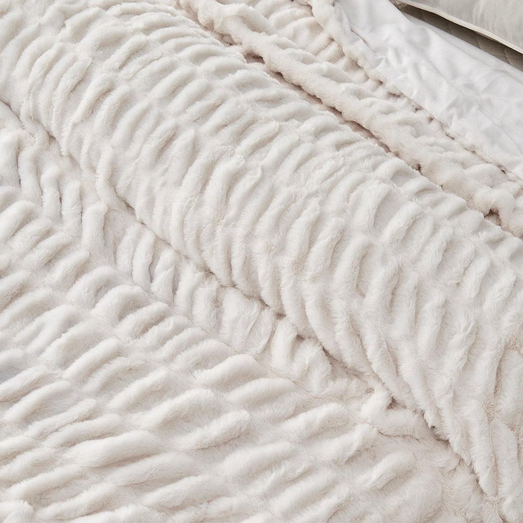 Ruched Faux Fur Throw Blanket - Alondra, photo 2 of 43