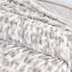 Ruched Faux Fur Throw Blanket - Alondra, photo 22 of 43