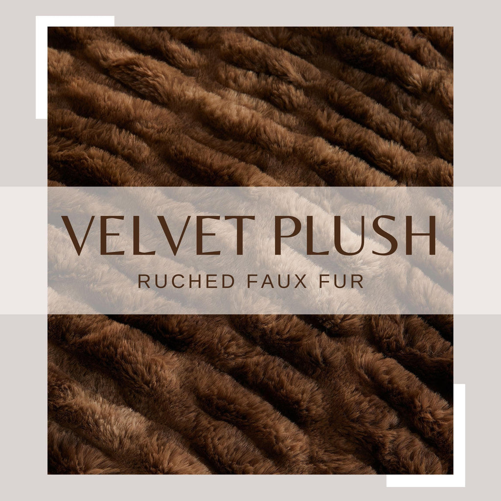 Ruched Faux Fur Throw Blanket - Alondra, photo 29 of 43