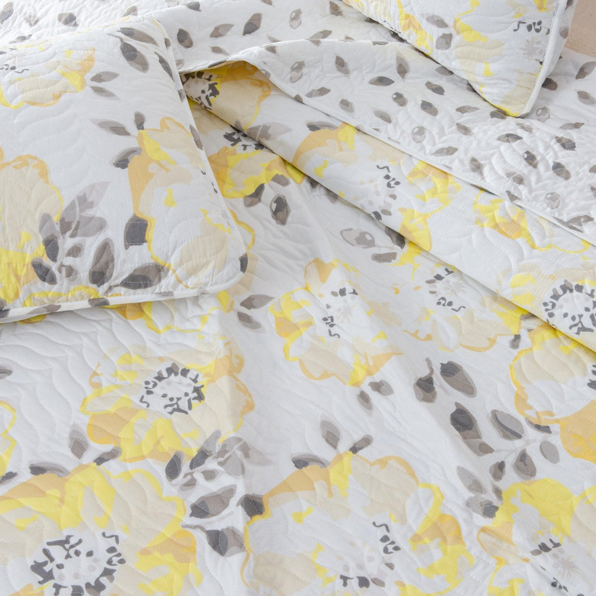 Floral Quilt Set - Helene Collection, photo 2 of 5