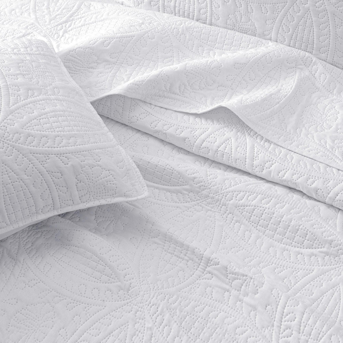 Oversized Medallion Quilt Set - Clara Collection, photo 6 of 20