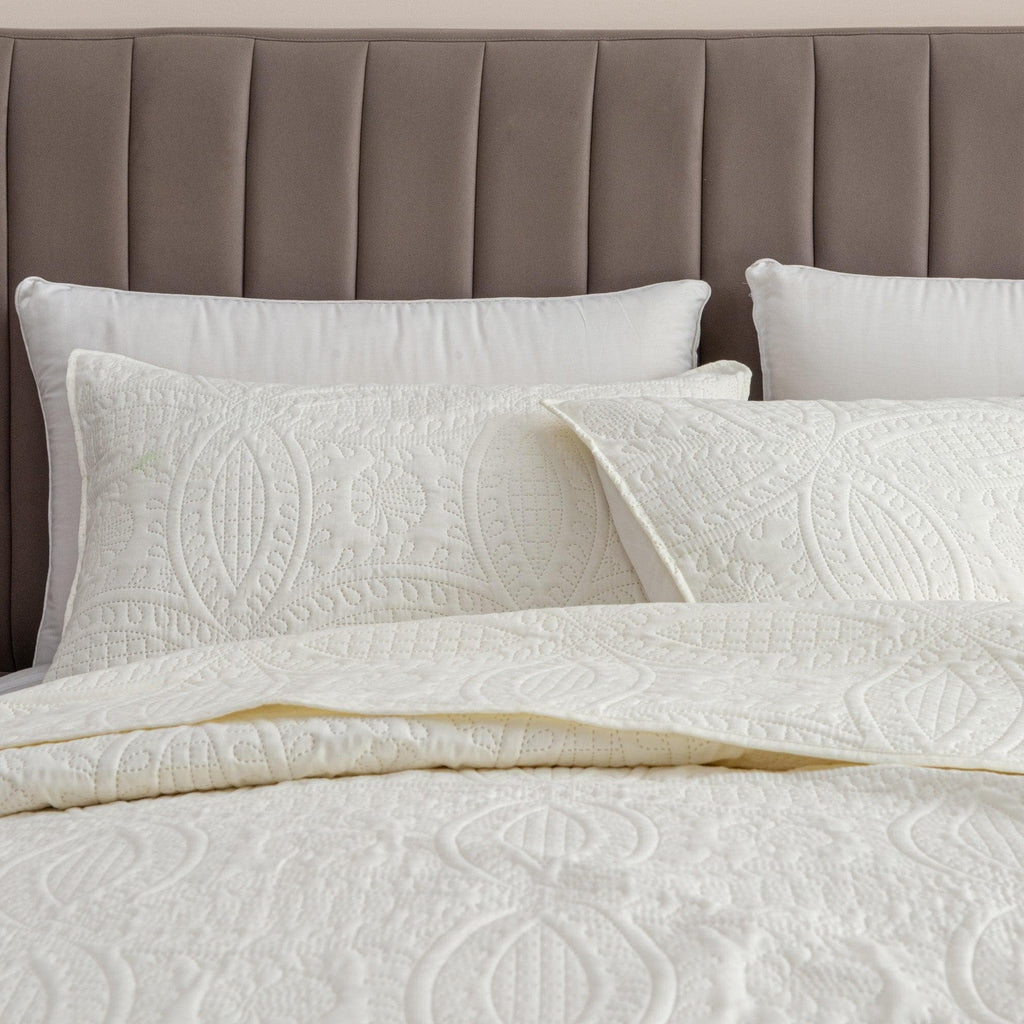Oversized Medallion Quilt Set - Clara Collection, photo 9 of 20