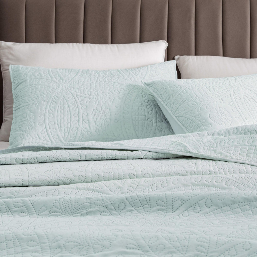 Oversized Medallion Quilt Set - Clara Collection, photo 13 of 20
