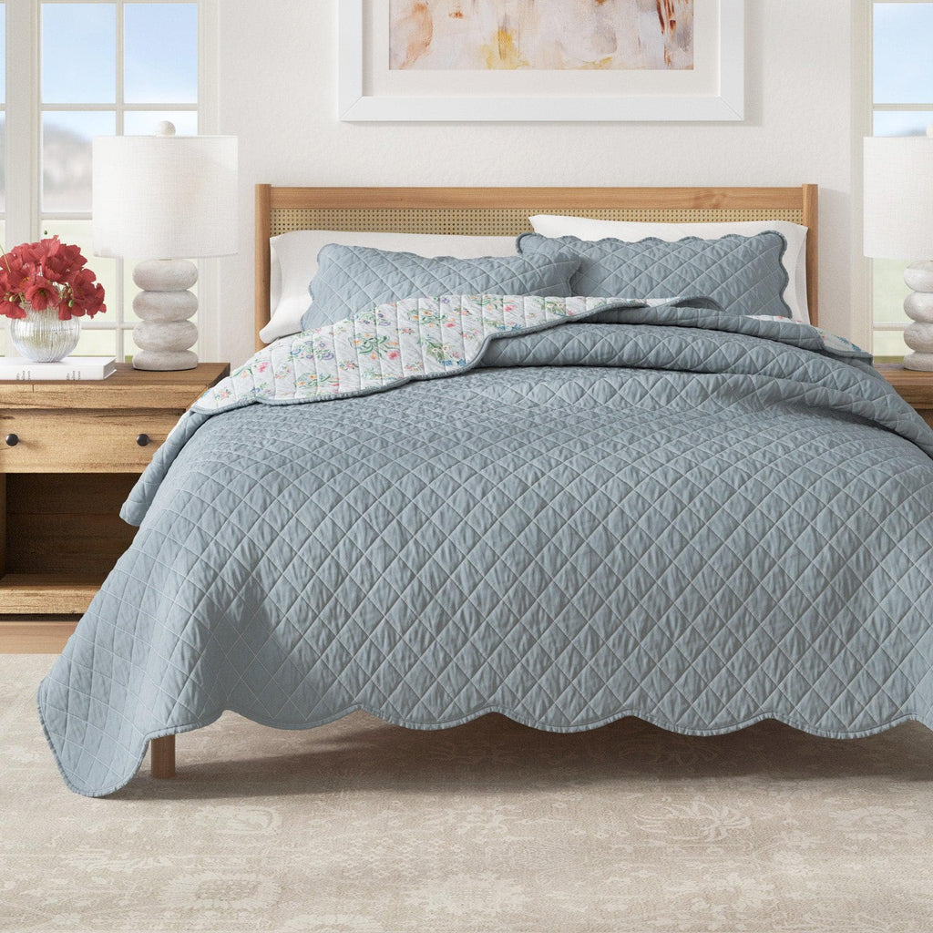 Floral Print Scalloped Edge Cotton Quilt Set - Katrin Collection