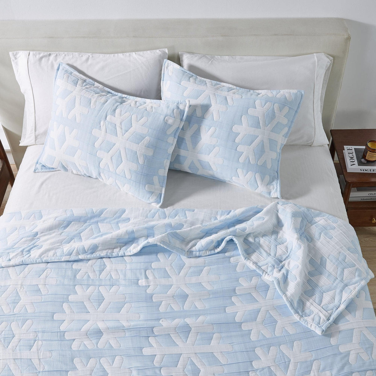 Matelassé Snowflake Quilt Set - Nino Collection, photo 2 of 24
