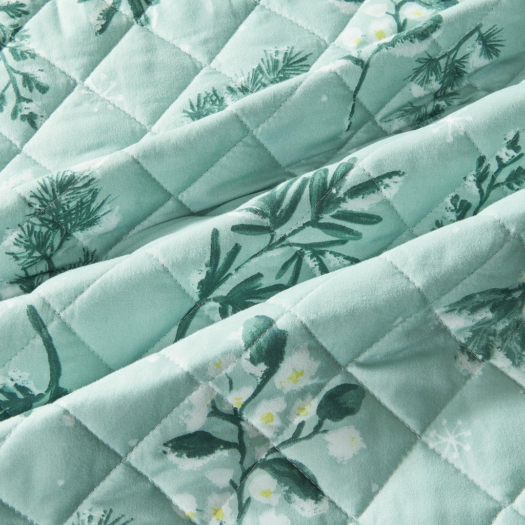 Snowy Botanical Quilt Set - Mariela Collection, photo 3 of 6
