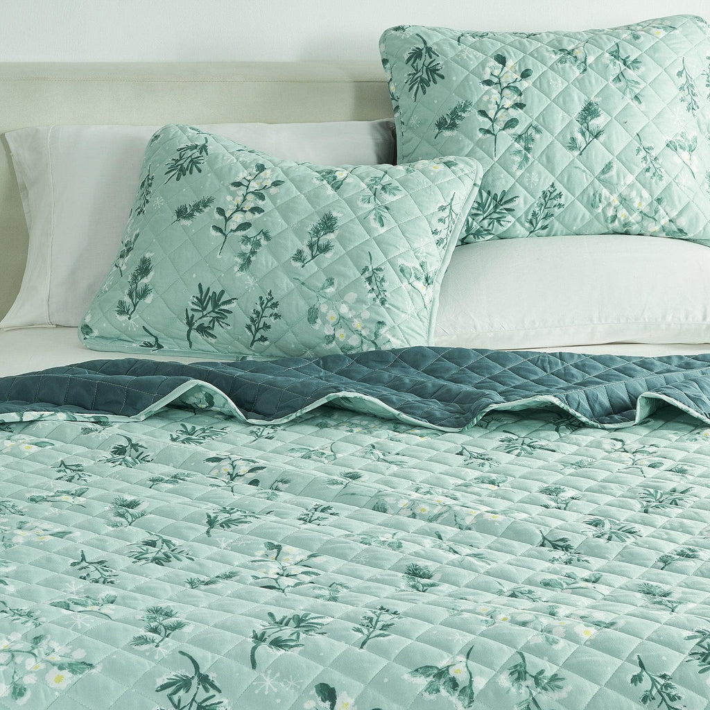Snowy Botanical Quilt Set - Mariela Collection, photo 6 of 6