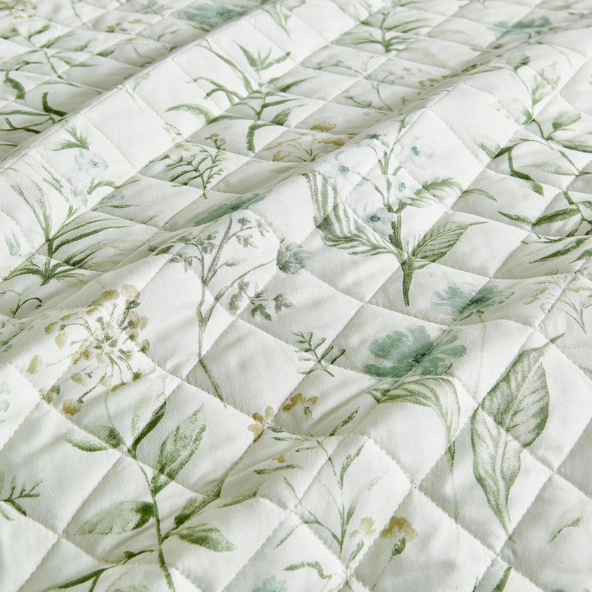 Floral Printed Microfiber Quilt Set - Glyndora Collection, photo 4 of 5