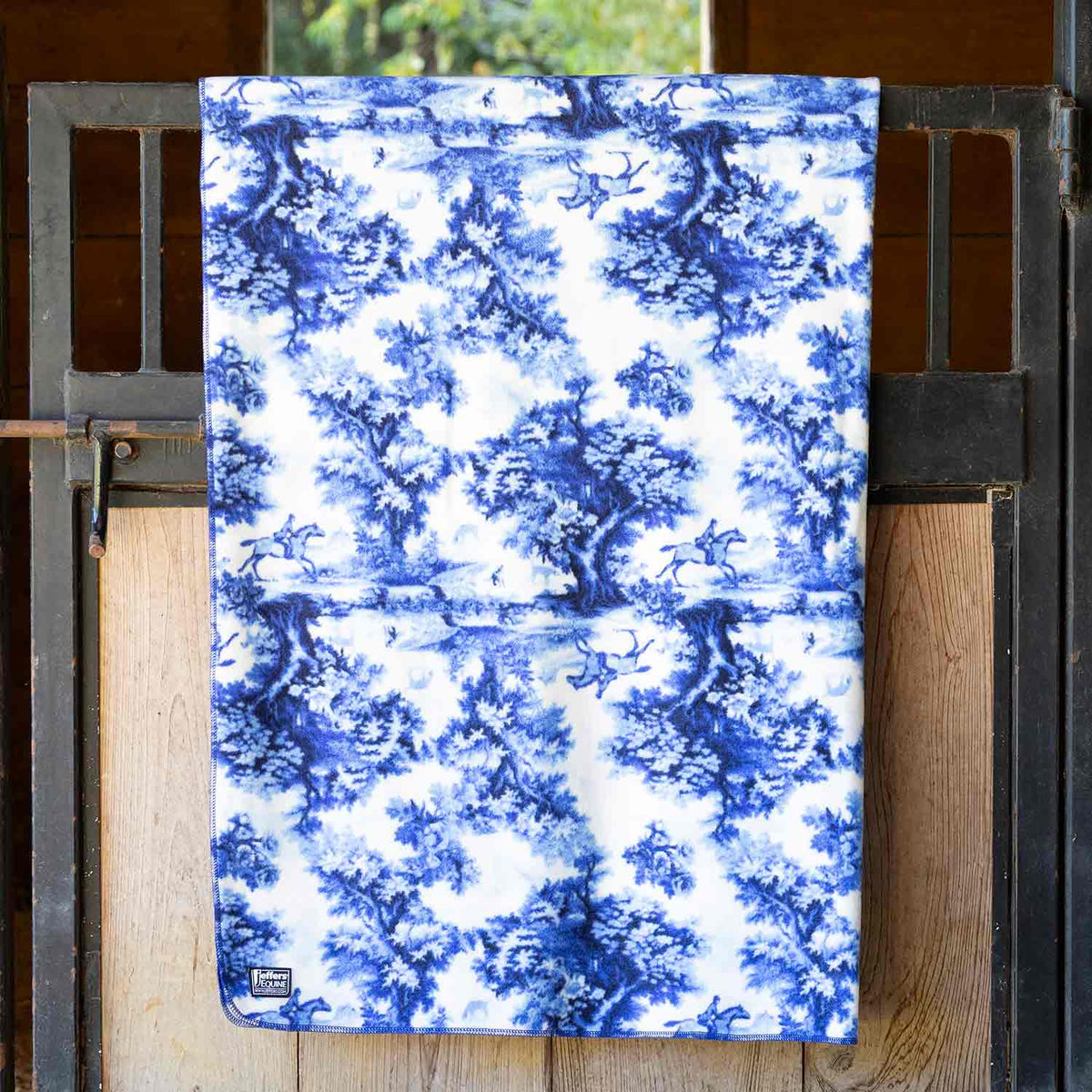 Jeffers Expression oversized fleece throw blanket, photo 9 of 10