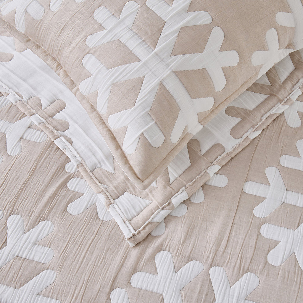 Matelassé Snowflake Quilt Set - Nino Collection, photo 21 of 24