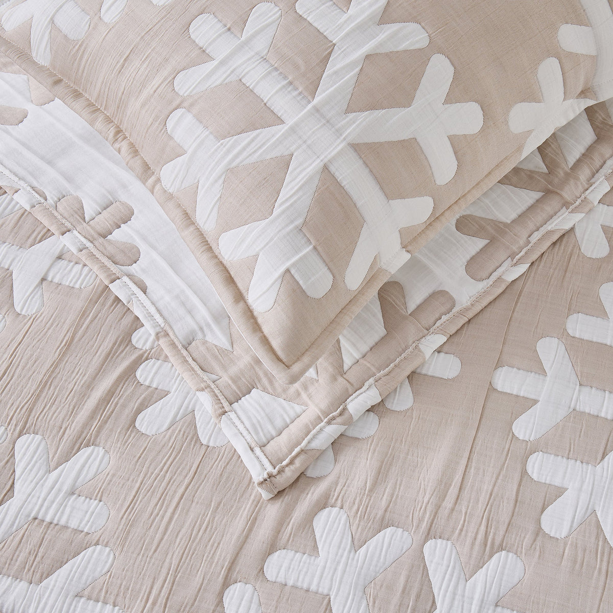 Matelassé Snowflake Quilt Set - Nino Collection, photo 21 of 24
