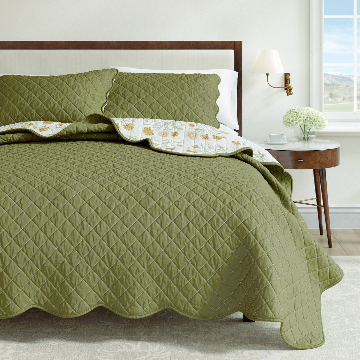 Floral Print & Scalloped Edge Cotton Quilt Set - Illiana Collection, photo 6 of 6